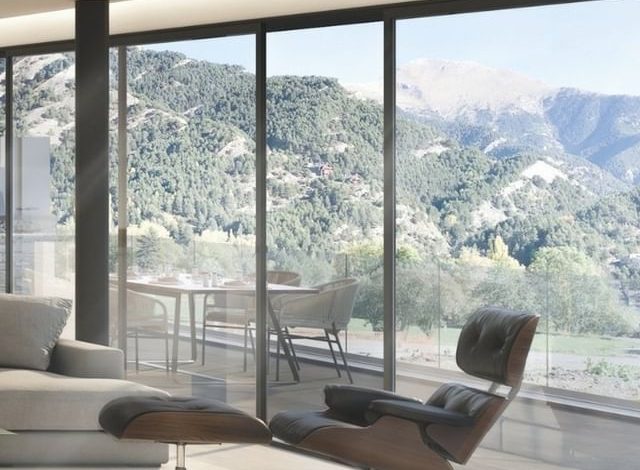 En nuestras promociones inmobiliarias en Andorra la luminosidad de la casa y las zonas verdes privadas con terraza en el exterior son un pequeño lujo a valorar.