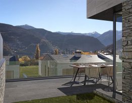 Neuroarquitectura: la moda a la qual s'apunten empresaris i futbolistes per dissenyar les seves cases Aquesta disciplina, capaç de provocar emocions, troba un nínxol de mercat en els habitatges i promocions de luxe com les de Luxe Residencial. Emocions a flor de pell.